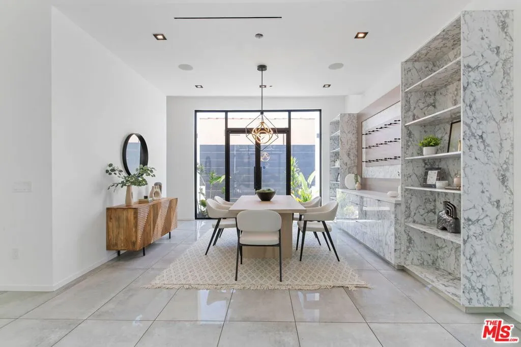 816 N Sycamore Avenue, Los Angeles, California 90038 home-pic-8